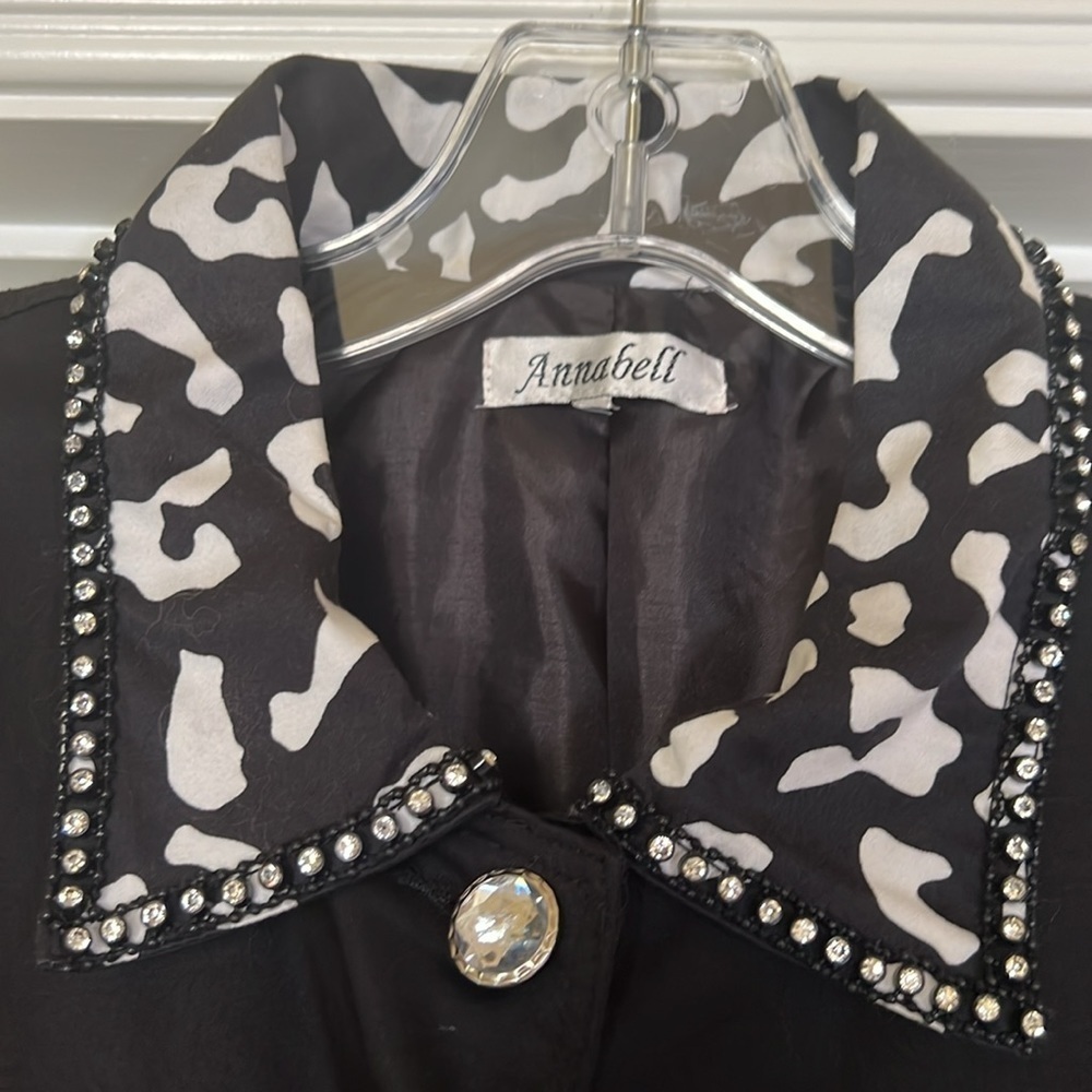 Black Western rhinestone woman’s jacket. Size L - Picture 5 of 12